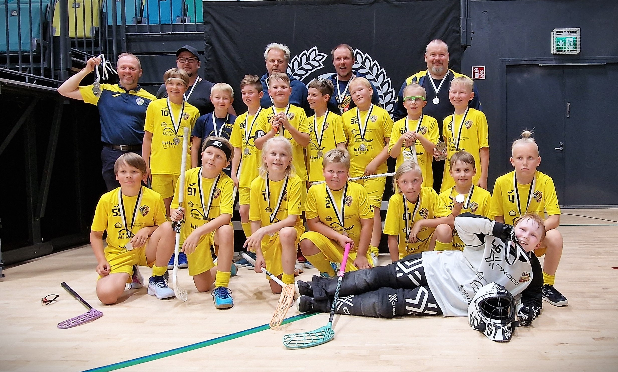 Read more about the article P12-juniorit hopealle Mestareiden Cup 2023 -turnauksessa
